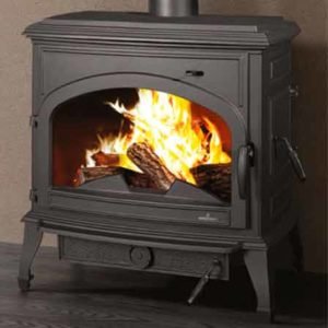 ETNA. Estufa en fundición multifuel salida superior o posterior